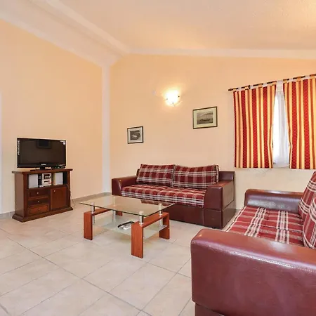 Beautiful In Holiday home *