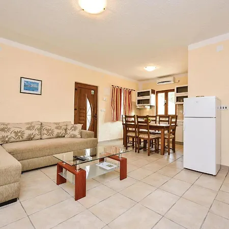 Beautiful In Holiday home Vir